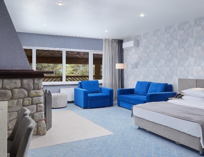 Однокомнатный люкс с камином/ Suite with fireplace - Отель Country Resort / Кантри Резорт
