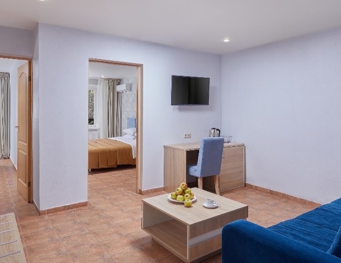 Семейный трехкомнатный номер / Family room - Отель Country Resort / Кантри Резорт